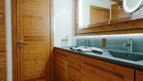 Sunreef 114 CHE -  Bathroom 2
